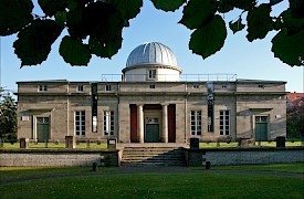 Die Göttinger Sternwarte war Arbeitsstätte von Carl Friedrich Gauß, berühmter Mathematiker, Physiker und Astronom. Das Bild zeigt die Sternwarte nach der Renovierung. © Archiv der Int. Haendel-Festspiele Goettingen